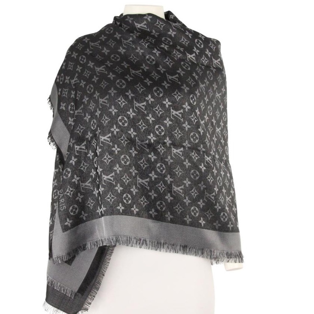 Authentic Louis Vuitton Shine Shawl